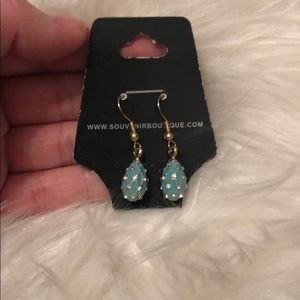 Never worn earrings